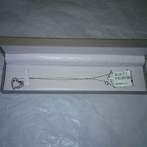 !SOLD!!Sterling silver 1/10 ct tw diamond necklace